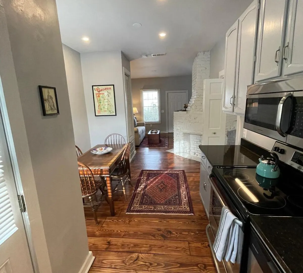 Historic Downtown King Bed Cottage- Parking And Patio Savannah