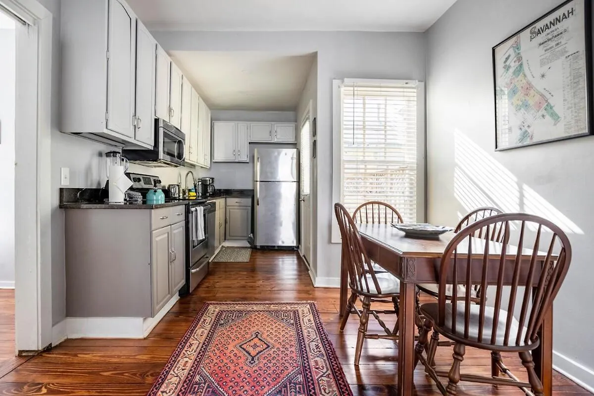Apartment Historic Downtown King Bed Cottage- Parking And Patio Savannah